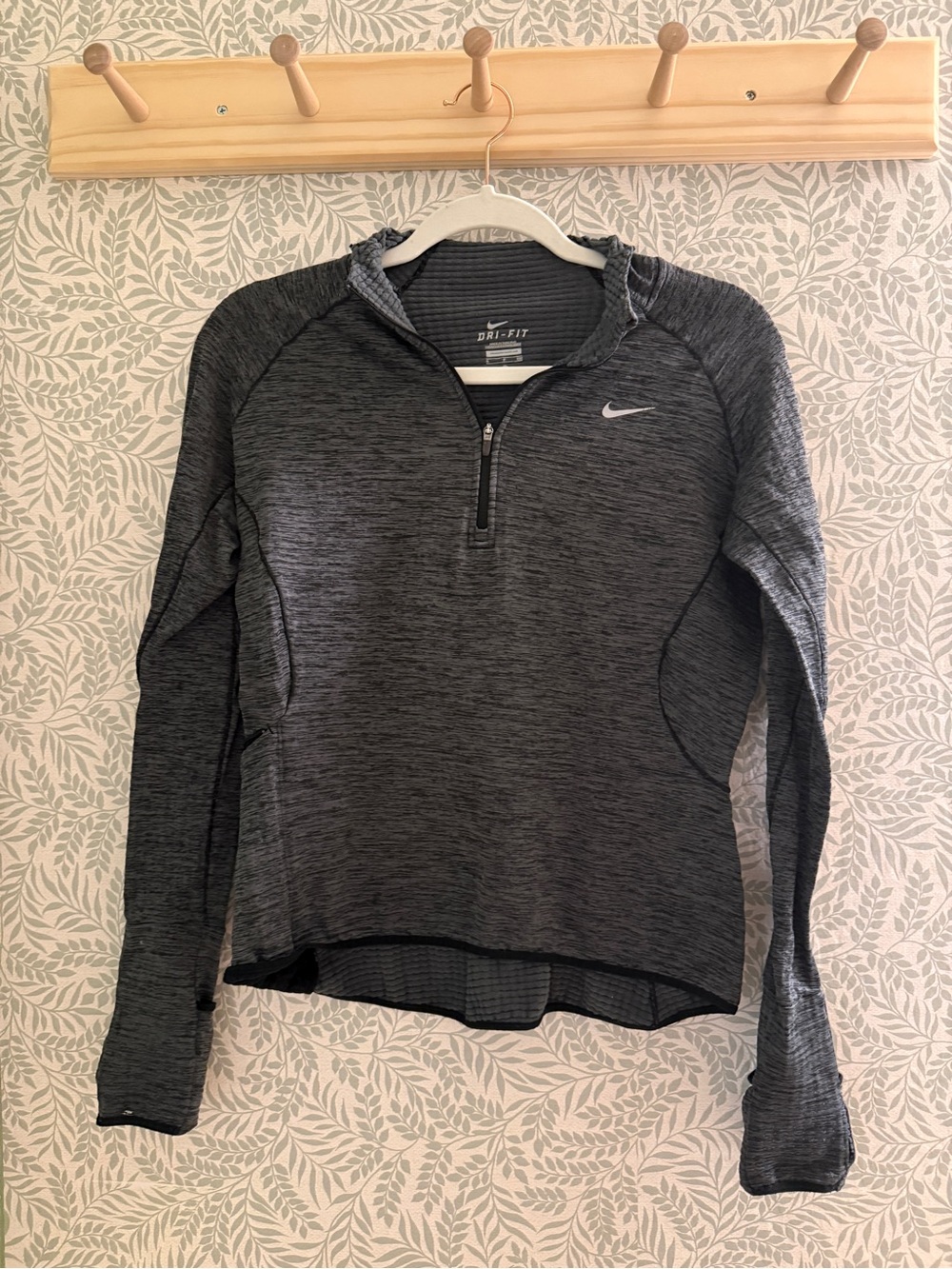 Nike Women’s Dri-FIT Half-Zip Pullover - Charcoal Gray